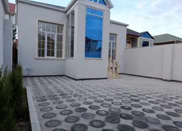 ÖZUNE TİKİLMİŞ EV TECİIİ SATİLİR! Zabrat Məhəmmədi yolunda