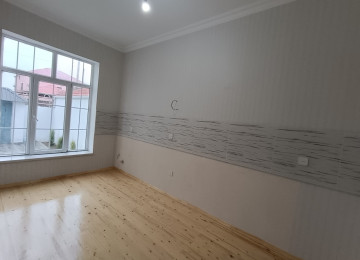 ÖZUNE TİKİLMİŞ EV TECİIİ SATİLİR! Zabrat Məhəmmədi yolunda