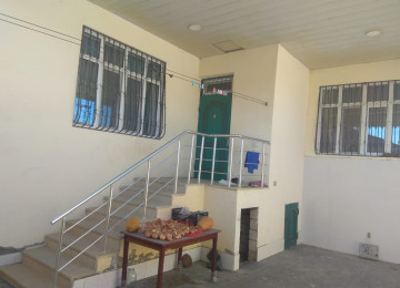 COX KEYFİYYETLE ÖZUNE TUKİLMİŞ EV SATİLİR! Zabrat qesebesi