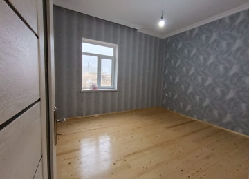 ÖZUNE TİKİLMİŞ EV TECİIİ SATİLİR! Zabrat Məhəmmədi yolunda