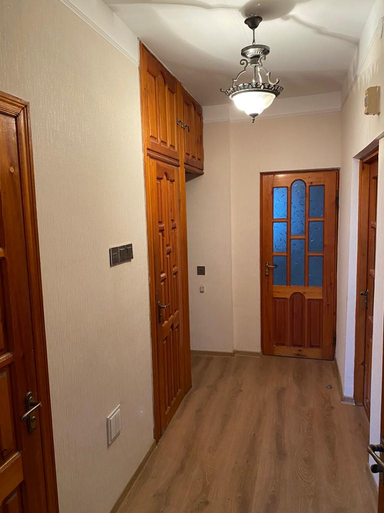 Bakixanov qesebesinde Asan xidmetin yaninda 9/1 binada 2