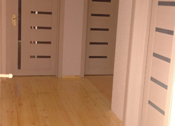 3 OTAQLİ QOŞA DAŞLA TUKİLMİŞ EV SATİLİR! Zabrat qesebesi