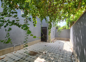 Zabrat 1 qesebesinde Rahid şadlıq evinin yaxınlığında 2