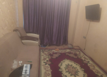 Xırdalanda mərkəzi poçtun yanında esas yola 100 metr