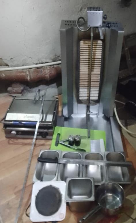 Tokla 4 gözlü dönər aparatı,əlavə şiş, qabları, toster,