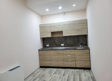 E.Recebli kucesi, Qerb Universitetinin yaxinliqinda temirli