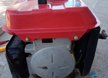 Generator benzinlə. 1.5 kw. 220 v. Qiymət 150 azn. Real
