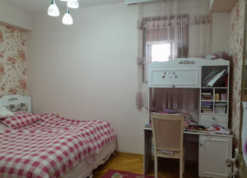 Azadlıq Prosbekti 28 may metrosunun yanında tikilmiş yeni