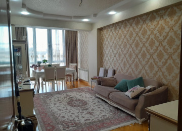 Azadlıq Prosbekti 28 may metrosunun yanında tikilmiş yeni