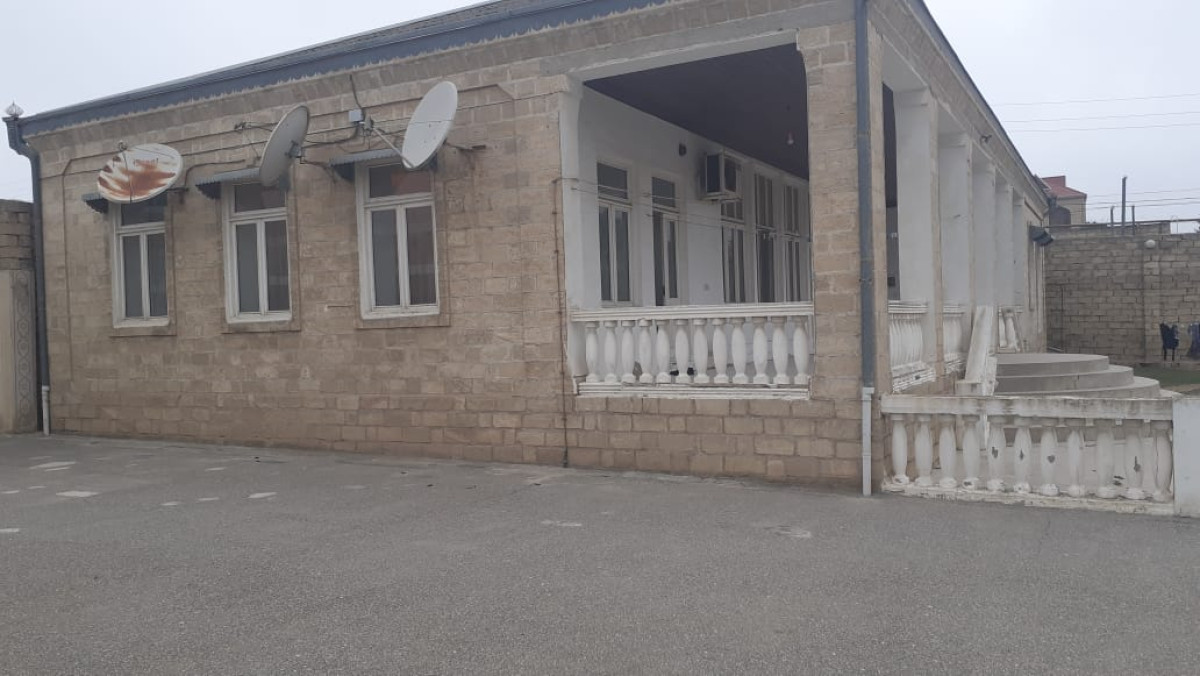 Məştağada həyət evi satılır TƏCİLİ!!! Maştağa qəsəbəsi, düz yolun qırağında podobyekt