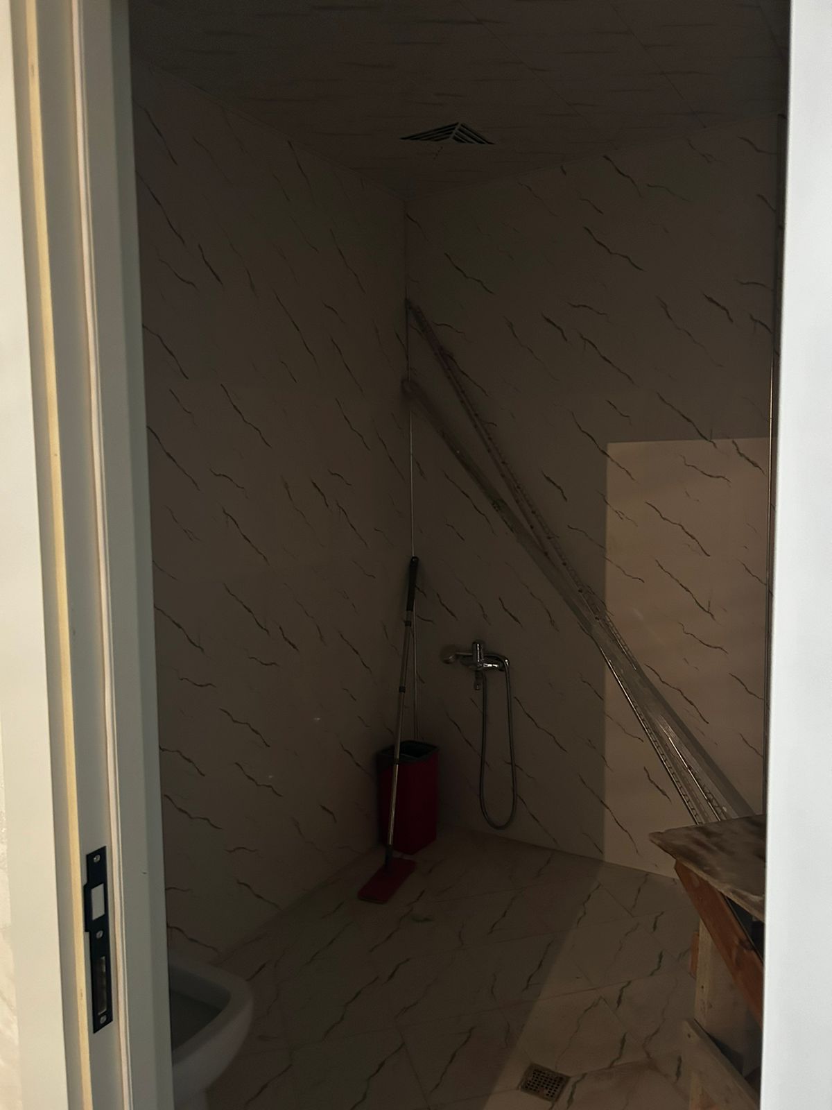 Abşeron rayonu,Masazır qəsəbəsində Madeyra mebelin