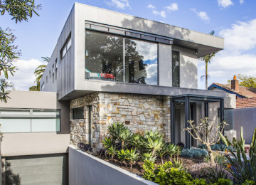 Qatlanan şüşəli balkonlar evlərimizdə və iş yerlərimizdə