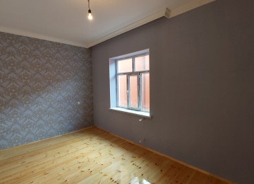 Xırdalanda Aaaf parka 7 nömrəli Məktəbə yaxın 4 Otaqlı