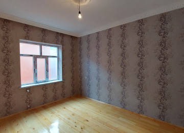 Xırdalanda Aaaf parka 7 nömrəli Məktəbə yaxın 4 Otaqlı