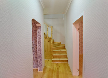 Xırdalanda Aaaf parka 7 nömrəli Məktəbə yaxın 4 Otaqlı