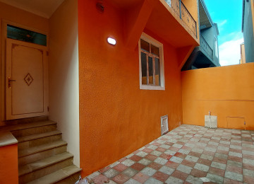 Xırdalanda Aaaf parka 7 nömrəli Məktəbə yaxın 4 Otaqlı