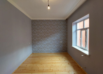 Xırdalanda Aaaf parka 7 nömrəli Məktəbə yaxın 4 Otaqlı