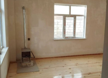 Çıxarış! ÖZUNE TİKİLMİŞ EV TECİLİ SATİLİR! Məhəmmədi kəndi,