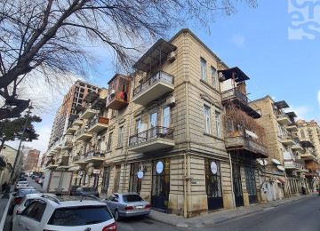 Şəhərin mərkəzində! Qış parkının yanında, Bravo marketi,