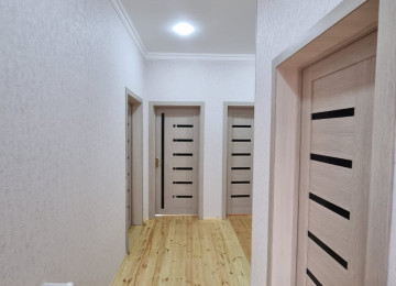 Zabrat qesebesinde əsas yola,şəhər marşurutlarının yoluna