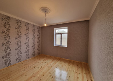 Zabrat qesebesinde əsas yola,şəhər marşurutlarının yoluna