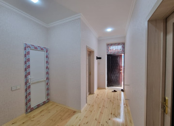 Zabrat qesebesinde əsas yola,şəhər marşurutlarının yoluna