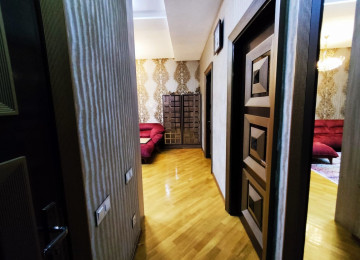 Q.Qarayev metrosunun cixisi, 32 sayli orta mektebin