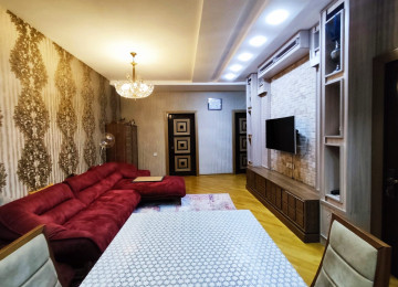 Q.Qarayev metrosunun cixisi, 32 sayli orta mektebin