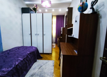 Q.Qarayev metrosunun cixisi, 32 sayli orta mektebin