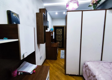 Q.Qarayev metrosunun cixisi, 32 sayli orta mektebin