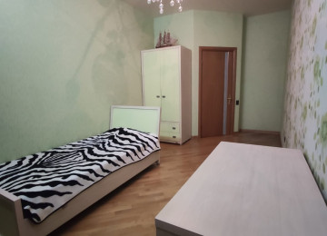 Nəsimi r-nu Mirəli Qaşqay küçəsində 28 may mst yaxinlığında