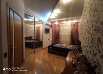 Nəsimi r-nu Mirəli Qaşqay küçəsində 28 may mst yaxinlığında