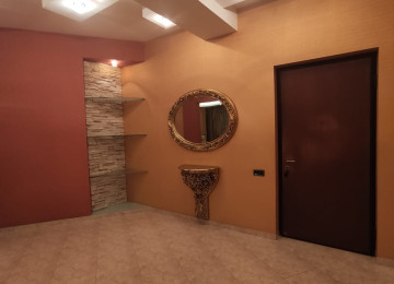 Nəsimi r-nu Mirəli Qaşqay küçəsində 28 may mst yaxinlığında