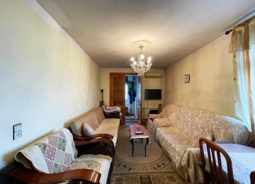 Qara Qarayev metrosuna 2 dəqiqəlik piyada məsafədə . Sevinc