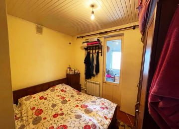 Qara Qarayev metrosuna 2 dəqiqəlik piyada məsafədə . Sevinc