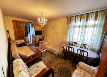 Qara Qarayev metrosuna 2 dəqiqəlik piyada məsafədə . Sevinc