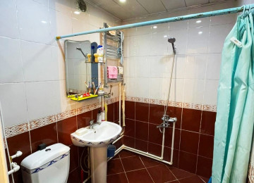 Qara Qarayev metrosuna 2 dəqiqəlik piyada məsafədə . Sevinc