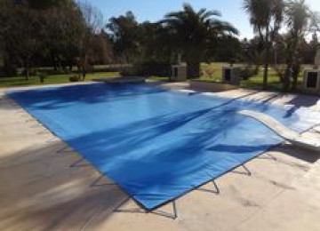 Motorlu baseyn örtüyünün qurulması Pvc hovuz ortuylerinin