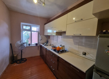 Zabrat 1 qes esas yola,marşuruta yaxin,307 saylı mektebe