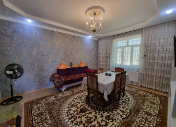 Zabrat qesebesinde marsurut yolunun üstünde Kerpic zavod