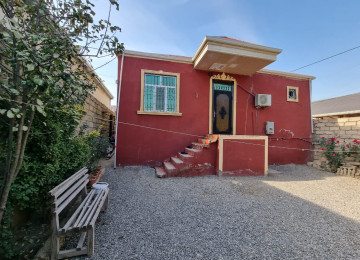 Zabrat qesebesinde marsurut yolunun üstünde Kerpic zavod