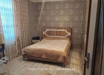 Zabrat 1 qəsəbəsində yola 81 və 92 sayli məktəbə, Araz