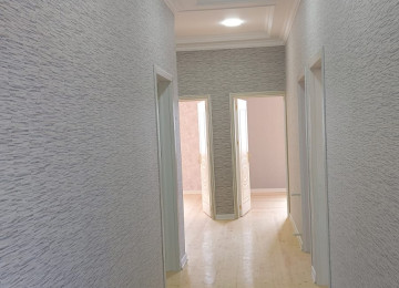 4 OTAQLİ QOŞA DAŞLA TUKİLMİŞ ALTI QARAJLI EV SATİLİR!