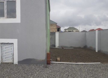 Çıxarış! ÖZUNE TİKİLMİŞ EV TECİLİ SATİLİR! Məhəmmədi yolu