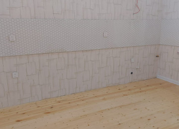 4 OTAQLİ QOŞA DAŞLA TUKİLMİŞ ALTI QARAJLI EV SATİLİR!