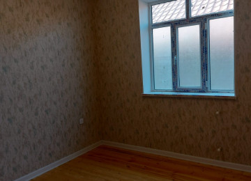 4 OTAQLİ QOŞA DAŞLA TUKİLMİŞ ALTI QARAJLI EV SATİLİR!