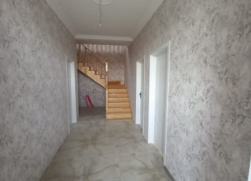 ÖZUNE TİKİLMİŞ KUPCALI EV TECİLİ SATİLİR! Məhəmmədi yolu