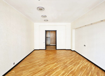 Neftçilər metrosunun yanı . 5 deqiqelik piyada mesafede .