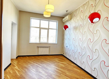 Neftçilər metrosunun yanı . 5 deqiqelik piyada mesafede .