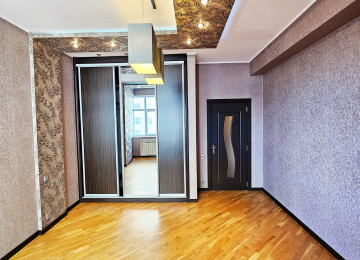 Neftçilər metrosunun yanı . 5 deqiqelik piyada mesafede .